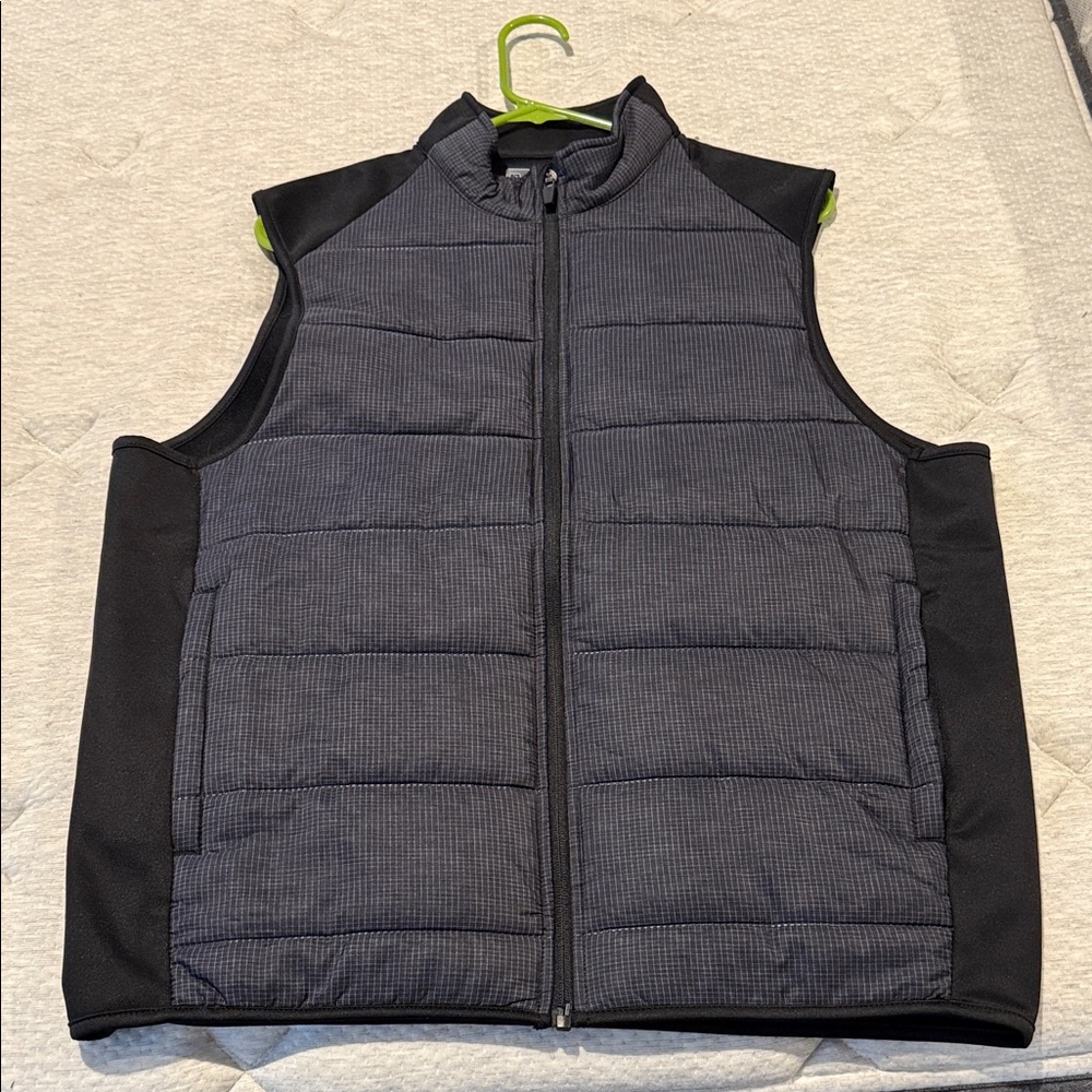 PGA Tour Men's Black Vest